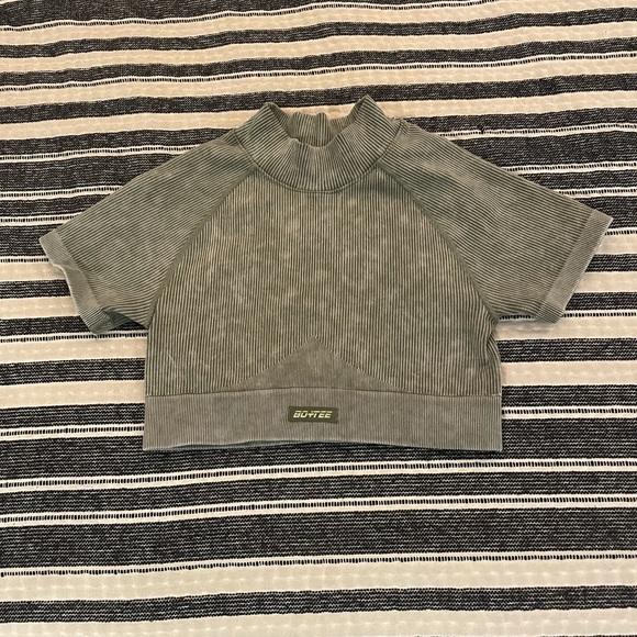 Bo+Tee Ribbed Workout Top (M) - Picture 2 of 2